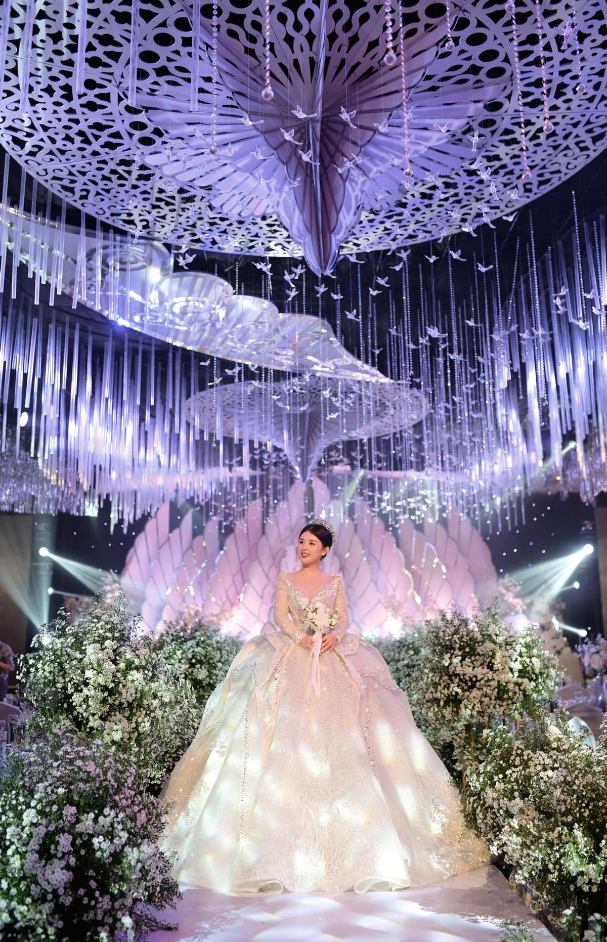 Nhờ sở hữu gương mặt xinh đẹp, Thảo Nari còn được cư dân mạng gọi với cái tên là “Nancy phiên bản Việt”.