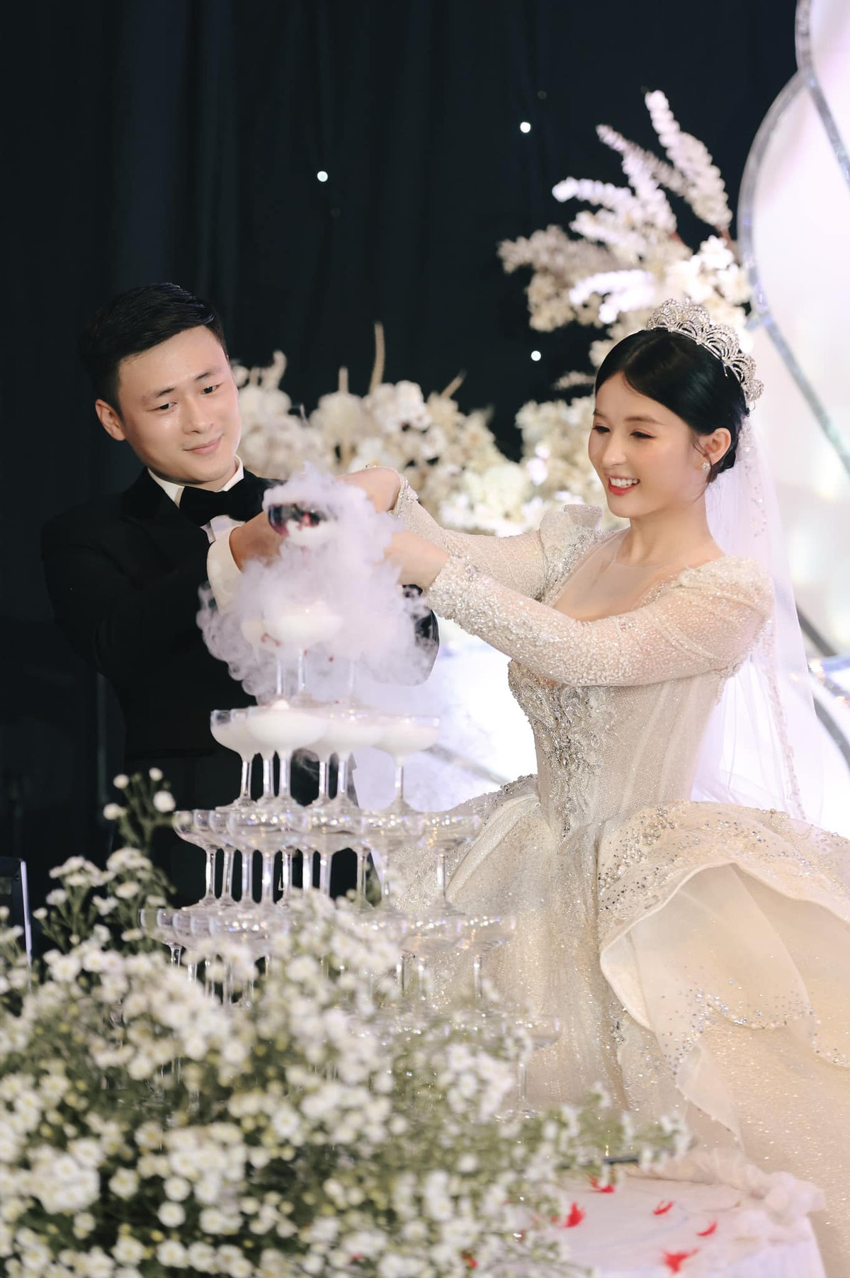 Thảo Nari và chồng là Quang Thái có 2 năm hẹn hò bí mật trước khi làm đám hỏi vào cuối năm 2020. Quang Thái nhỏ hơn Thảo một tuổi, đang là đạo diễn hình ảnh và trường quay cho một số tựa game.