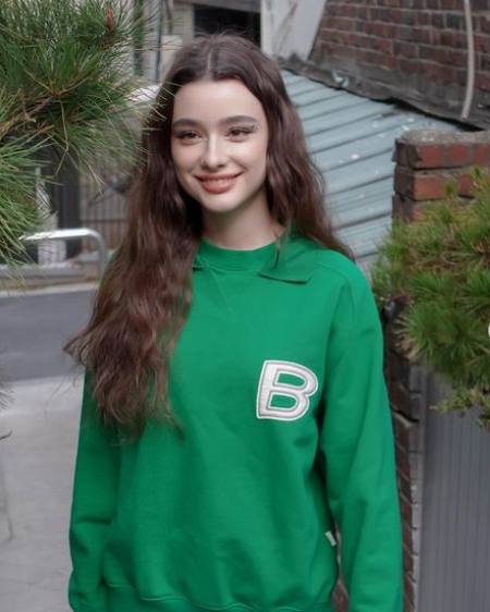 Mặc dù là gương mặt được giới trẻ biết đến rộng rãi nhưng cũng không có quá nhiều thông tin riêng tư của Dasha được tiết lộ.