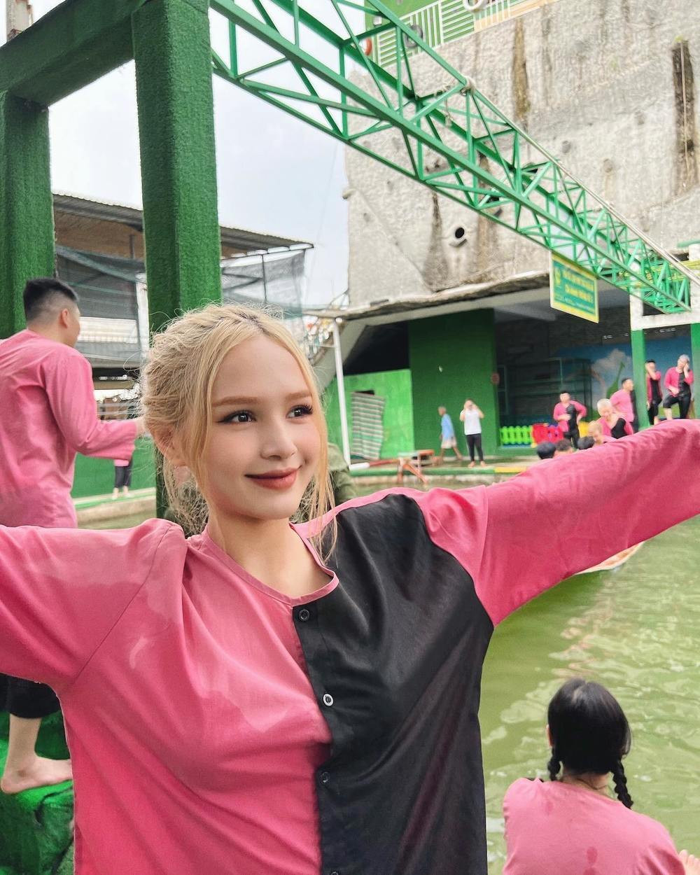 Được mệnh danh là hot girl xinh nhất Instagram, Xoài Non luôn là tâm điểm chú ý, khen ngợi của cư dân mạng mỗi lần đăng tải hình ảnh.