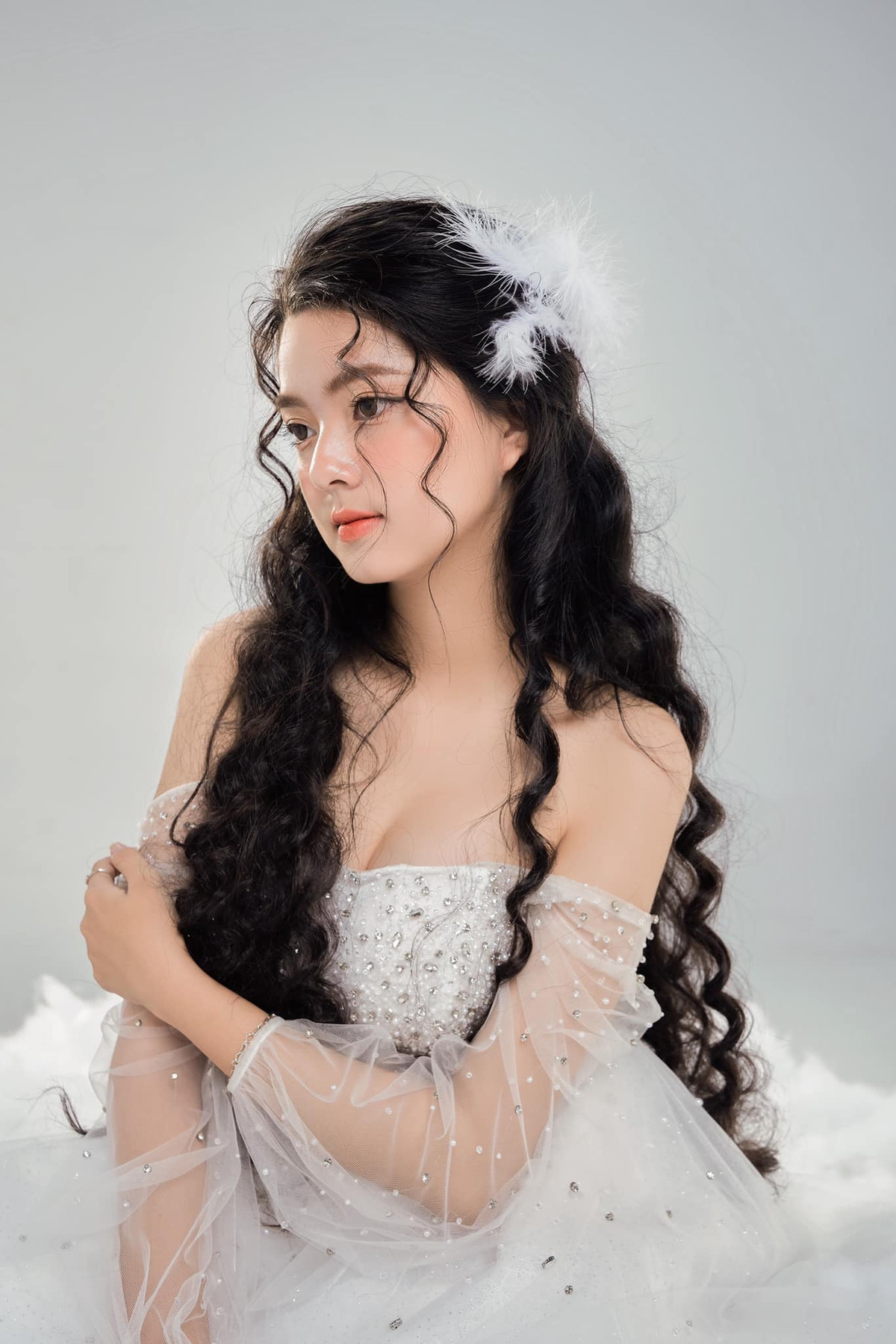 Trang Thảo tiết lộ, hình tượng mà cô yêu mến là hoa hậu H'Hen Niê và người mẫu, diễn viên Thanh Hằng.