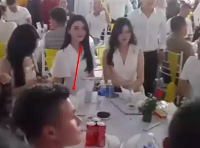 Với những sự trùng hợp này, Quang Hải và Chu Thanh Huyền khó mà chối cãi được chuyện đang hẹn hò.