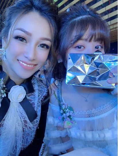 Từ lâu, dân nghiện xe ở Sài Gòn không ai không biết đến cái tên Phương Thúy. Cô được xem là một "tay chơi" siêu xe nổi tiếng ở Sài Gòn, khi sở hữu bộ sưu tập xe toàn những thương hiệu đình đám bậc nhất trên thế giới.