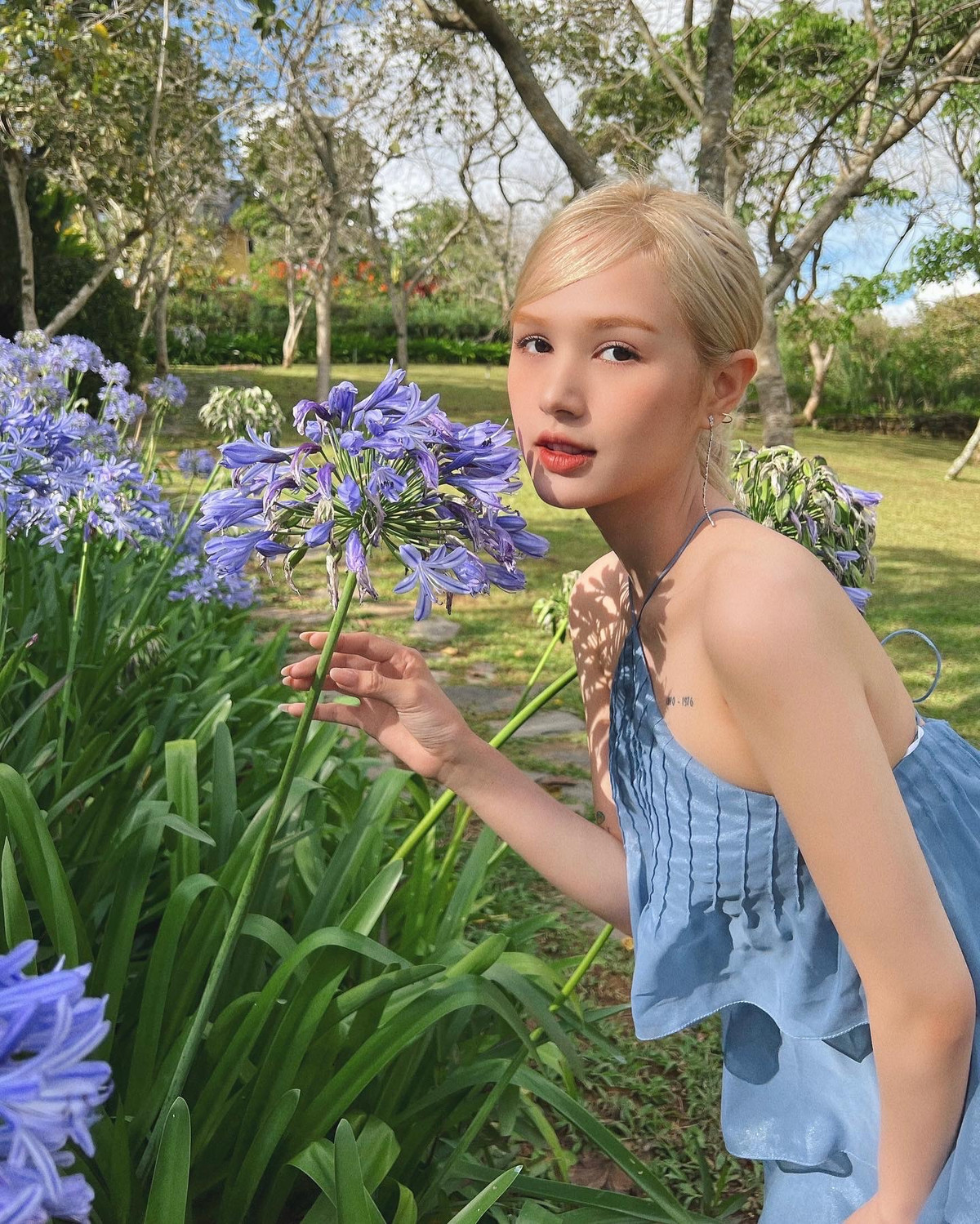 Hot girl Xoài Non để lại dấu ấn trong lòng người hâm mộ bởi sự gần gũi, thân thiện và đặc biệt là diện mạo không điểm trừ.