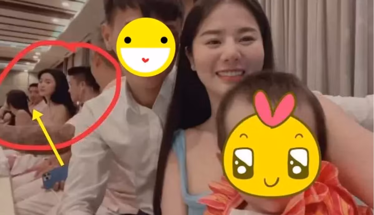 Cũng giống như cặp đôi Quang Hải - Chu Thanh Huyền, thời gian qua, Đoàn Văn Hậu và Doãn Hải My thường xuyên xuất hiện cùng nhau trong đám cưới hội cầu thủ.