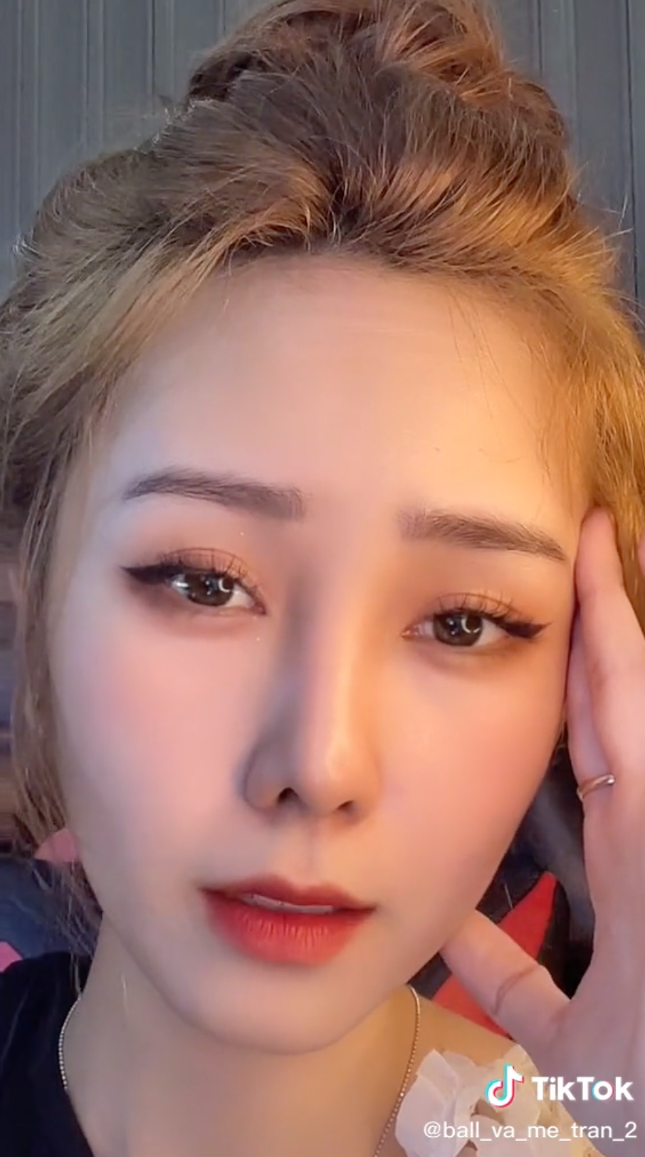 Cũng bởi vậy, single mom đã quyết định đặt tên kênh Tiktok của mình là ''Ball và mẹ Trân''.