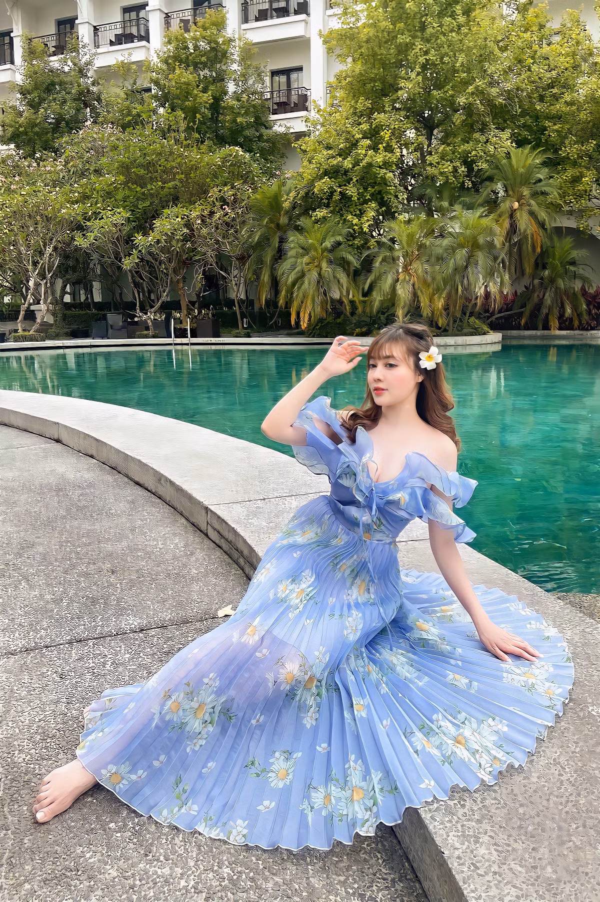 Ngoài những lúc lên giảng đường, cô dành thời gian cho gia đình, tìm niềm vui bên bạn bè và những chuyến du lịch. Ảnh: FBNV