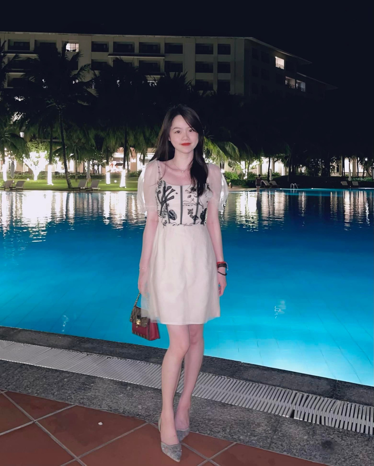 Giữa thời điểm nước sôi lửa bỏng, Quang Hải cũng gây sốt khi lên tiếng tuyên bố đã chia tay Huỳnh Anh từ lâu.