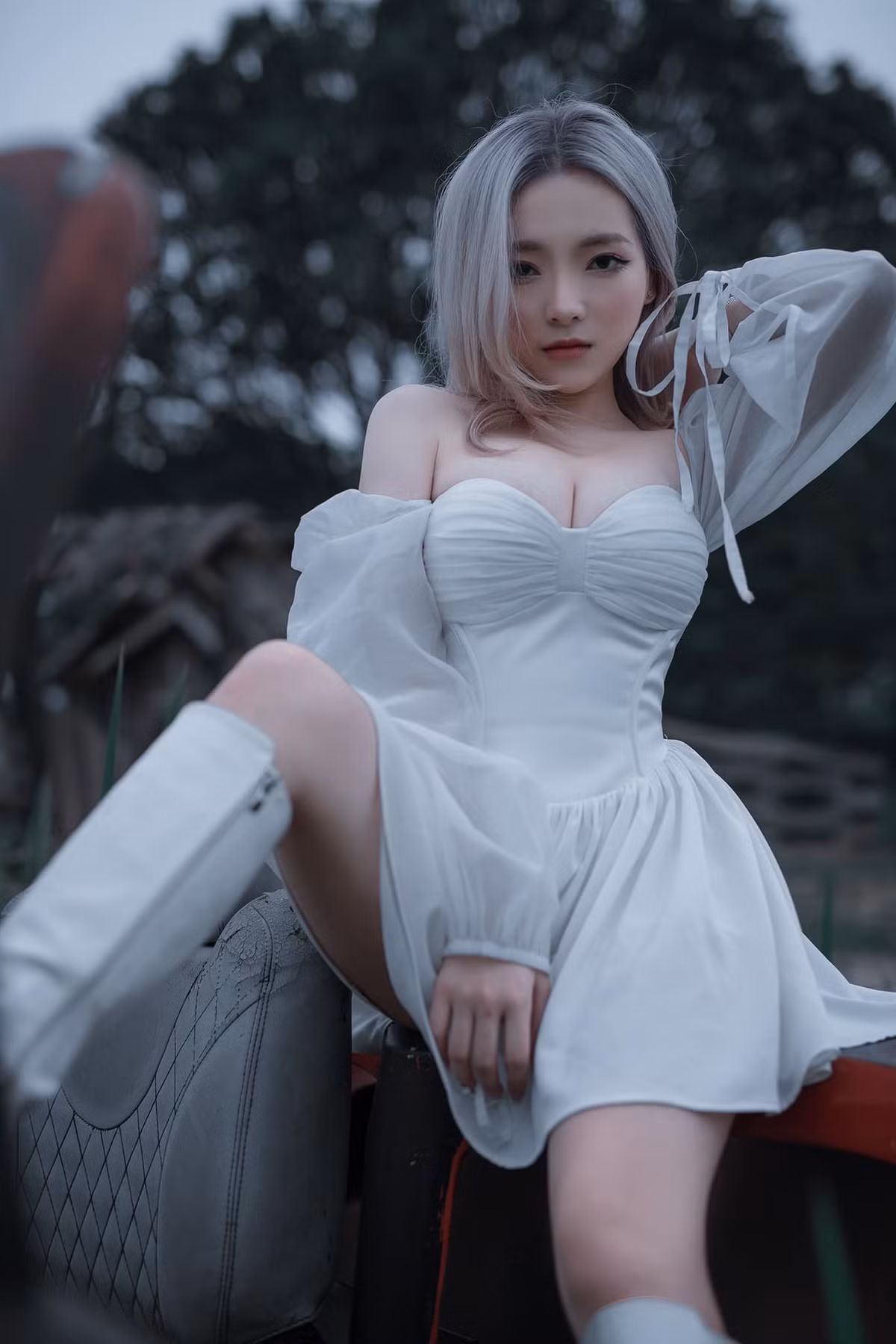 Ở ngoài đời, 10X Lạng Sơn có gu mặc táo bạo. Không ít lần cô "gây sốt" mạng vì tự tin diện nhiều trang phục có chút hở bạo.