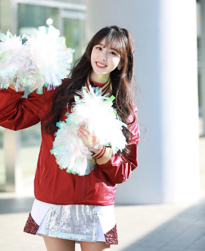 Bởi ngoại hình hết sức nổi trội của cô nàng, thậm chí có người còn ưu ái dành tặng cô nàng biệt danh "Seolhyun của giới cheerleader".