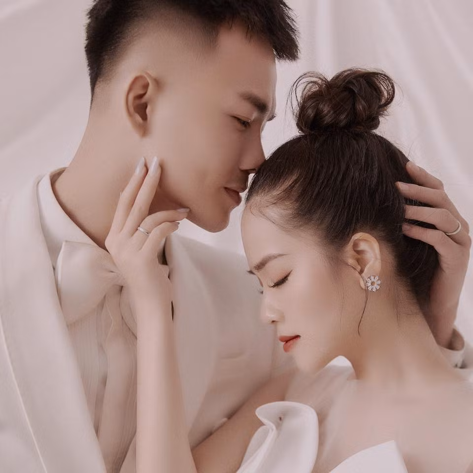 Sau lễ đính hôn sắp diễn ra, Huyền My và Anh Tú sẽ tổ chức đám cưới tại Sài Gòn. Ảnh: FBNV