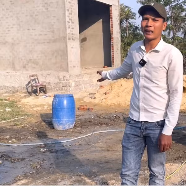 Anh cũng tâm sự nhờ gia đình tự xây dựng nên tiết kiệm được khoảng 20 triệu đồng tiền công xây dựng.