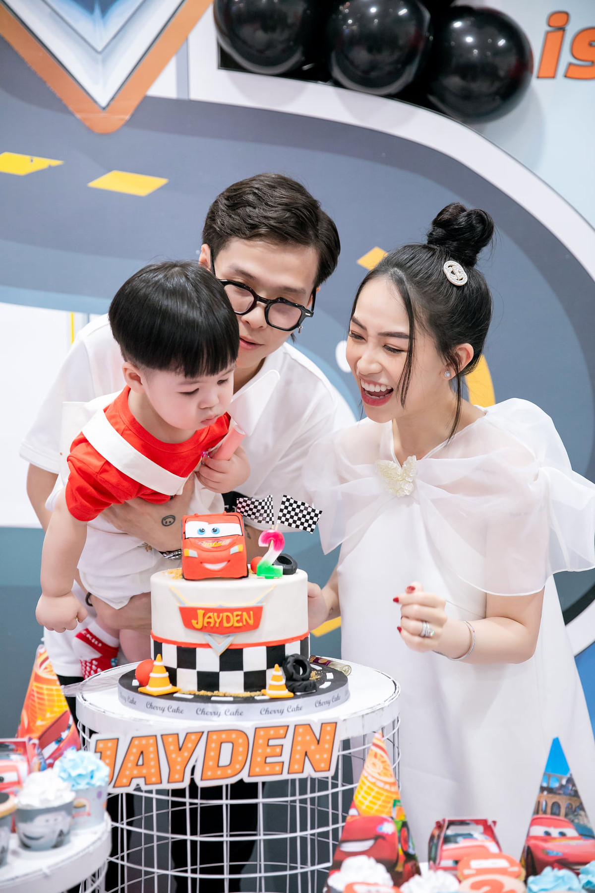 Xuất thân trong gia đình giàu có, con gái Minh Nhựa - Joyce Phạm nhận được nhiều sự quan tâm từ công chúng.