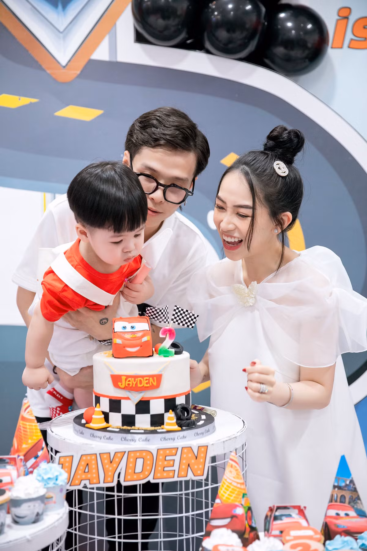 Xuất thân trong gia đình giàu có, con gái Minh Nhựa - Joyce Phạm nhận được nhiều sự quan tâm từ công chúng.