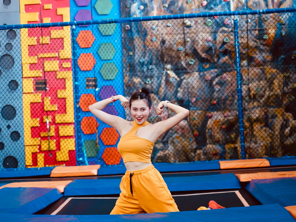 Việc Phương Thoa thông báo chia tay với bạn trai Chí Thành đã từng khiến cư dân mạng vô cùng ngỡ ngàng, tiếc nuối.