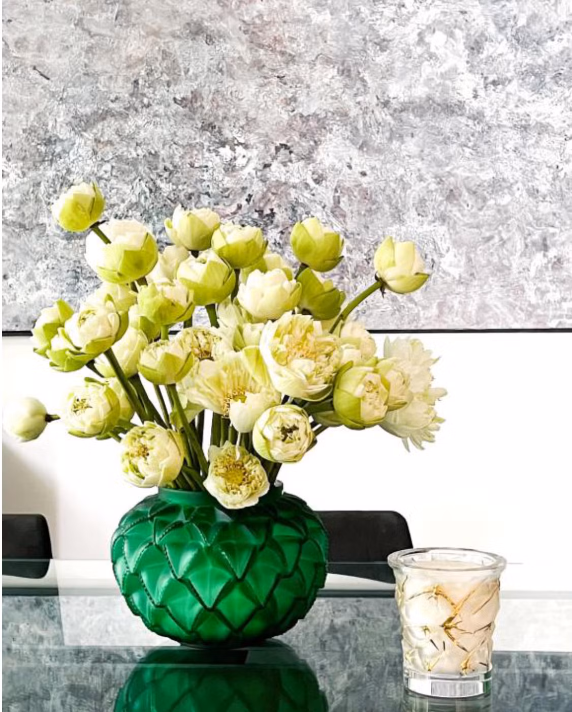 Tất cả những vật dụng nhỏ nhất đều "toát ra mùi tiền" và chứng tỏ thẩm mỹ cao của nữ chủ nhân xinh đẹp.