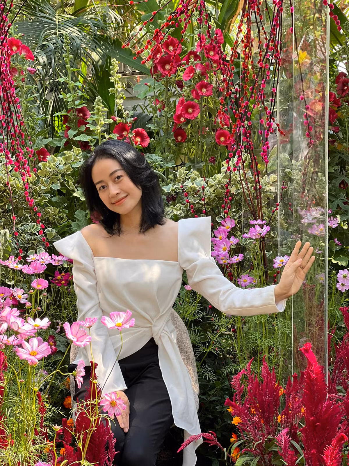 Dù đã làm mẹ và tuổi ngoài 30 thế nhưng Phí Linh vẫn giữ cho mình nhan sắc trẻ trung, tươi tắn.