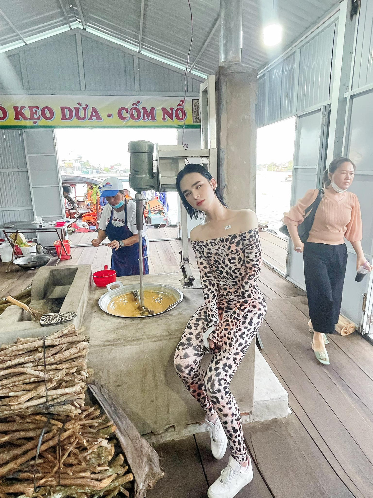 Trần Đức Bo là cái tên nổi đình nổi đám trên mạng xã hội với nhiều phát ngôn phủ sóng, trong đó có "mèo méo meo".