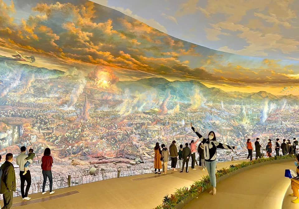 Bảo tàng là địa điểm check in của nhiều bạn trẻ.