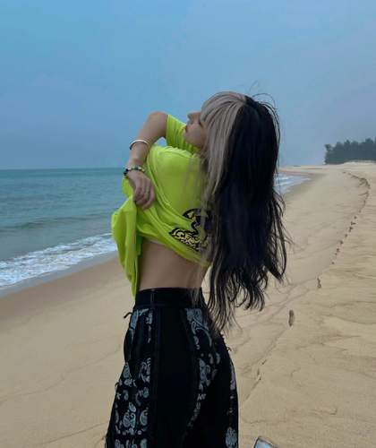 Ngoại hình của cô nàng càng thêm sắc sảo, cuốn hút ở những bức ảnh đăng tải mới đây.