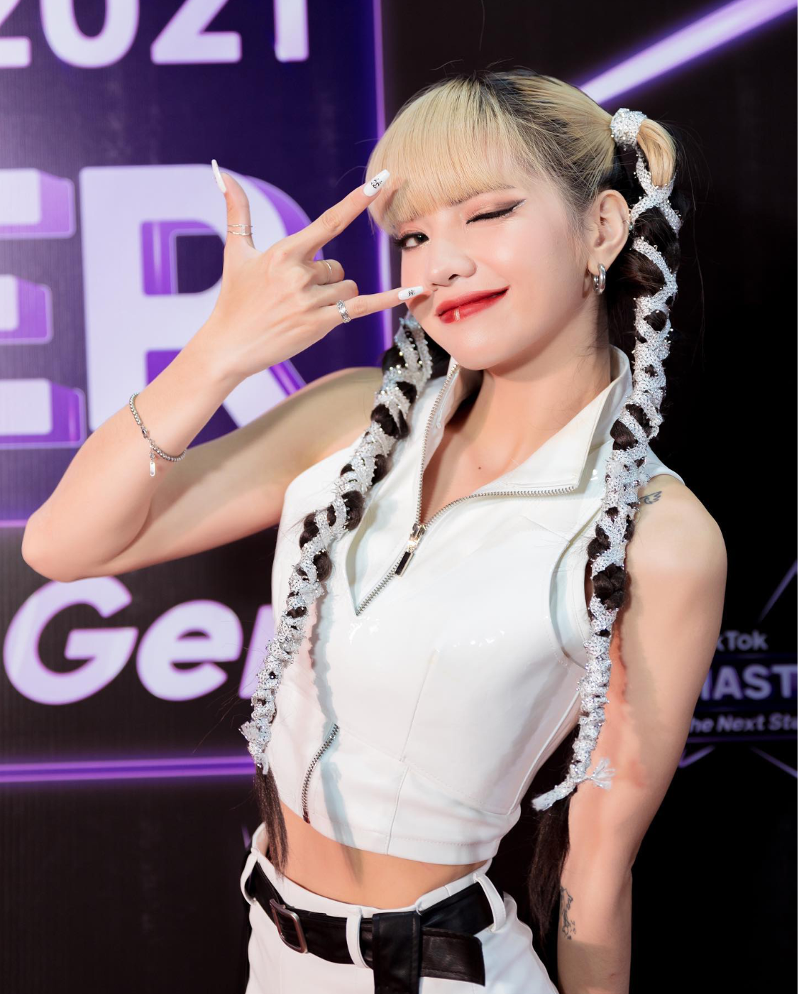 Nữ Tiktoker còn nói thêm rằng mình không chảnh và cũng không có chuyện nhẫn nhịn khi phải nhận những bình luận kém duyên.