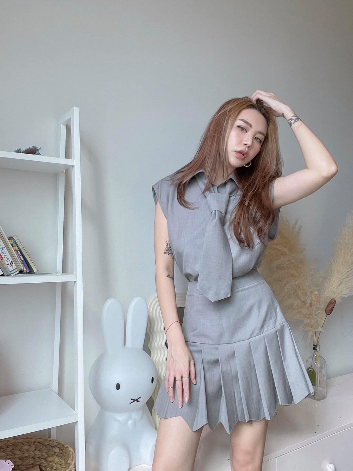 Khéo léo lựa chọn các trang phục khoe được cả dáng lẫn bụng bầu, chính chủ tự thừa nhận bản thân gợi cảm theo kiểu riêng chỉ các mẹ bầu mới có.