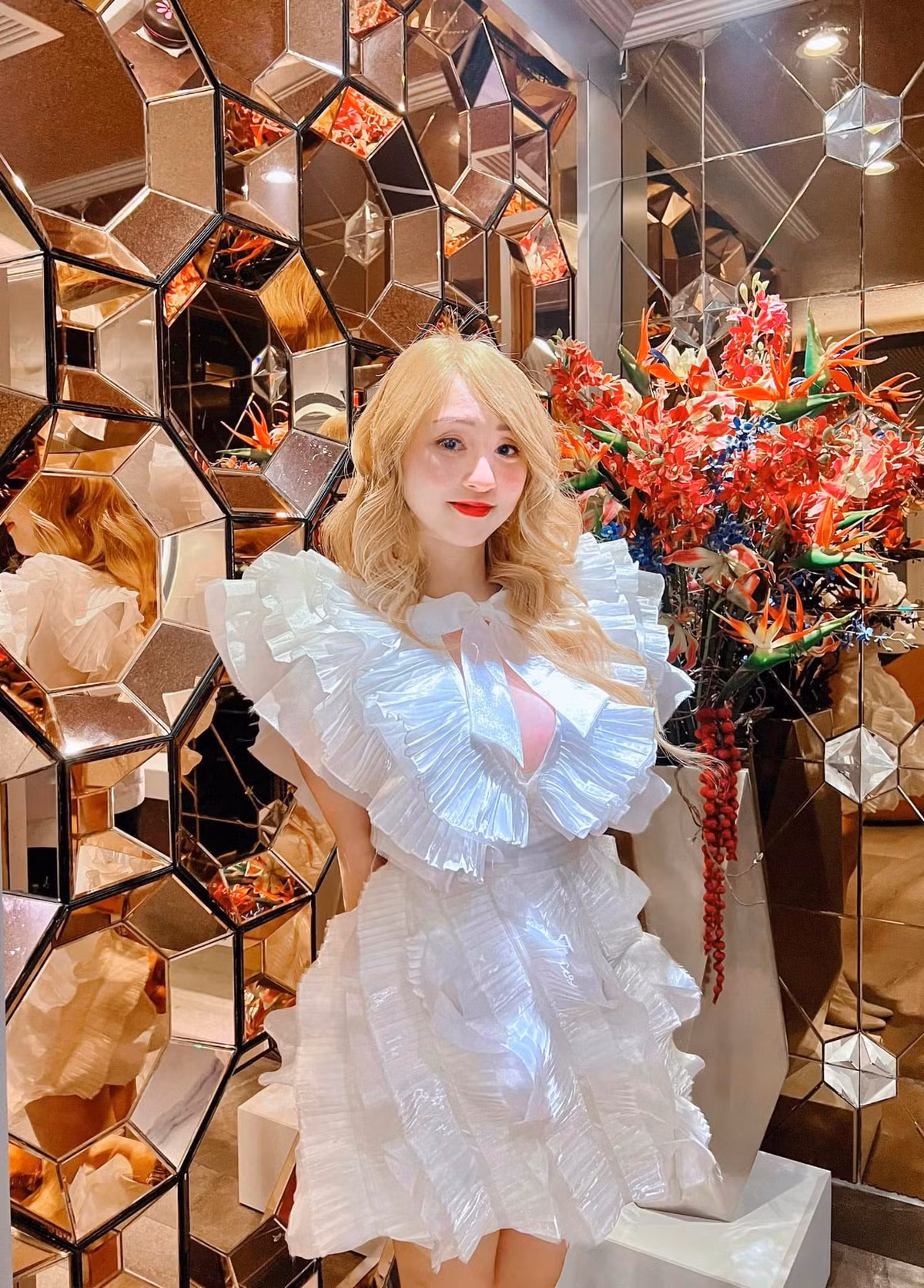 Stella là nữ TikToker sở hữu kênh với gần 1 triệu lượt theo dõi. Mặc dù là cái tên khá mới thế nhưng sức ảnh hưởng của cô cũng được cư dân mạng biết đến.