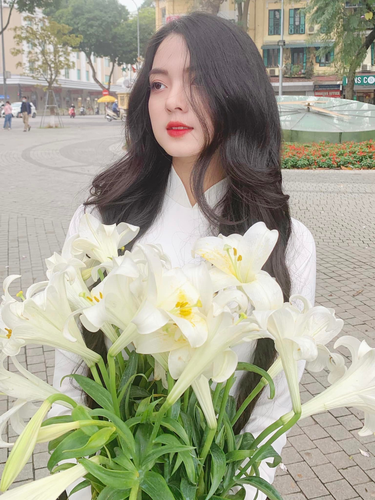 Trang Thảo cũng tiết lộ, hình tượng mà cô bạn yêu mến là hoa hậu H'Hen Niê và người mẫu, diễn viên Thanh Hằng, bởi sự đa tài, nỗ lực không ngừng nghỉ trong sự nghiệp của họ.