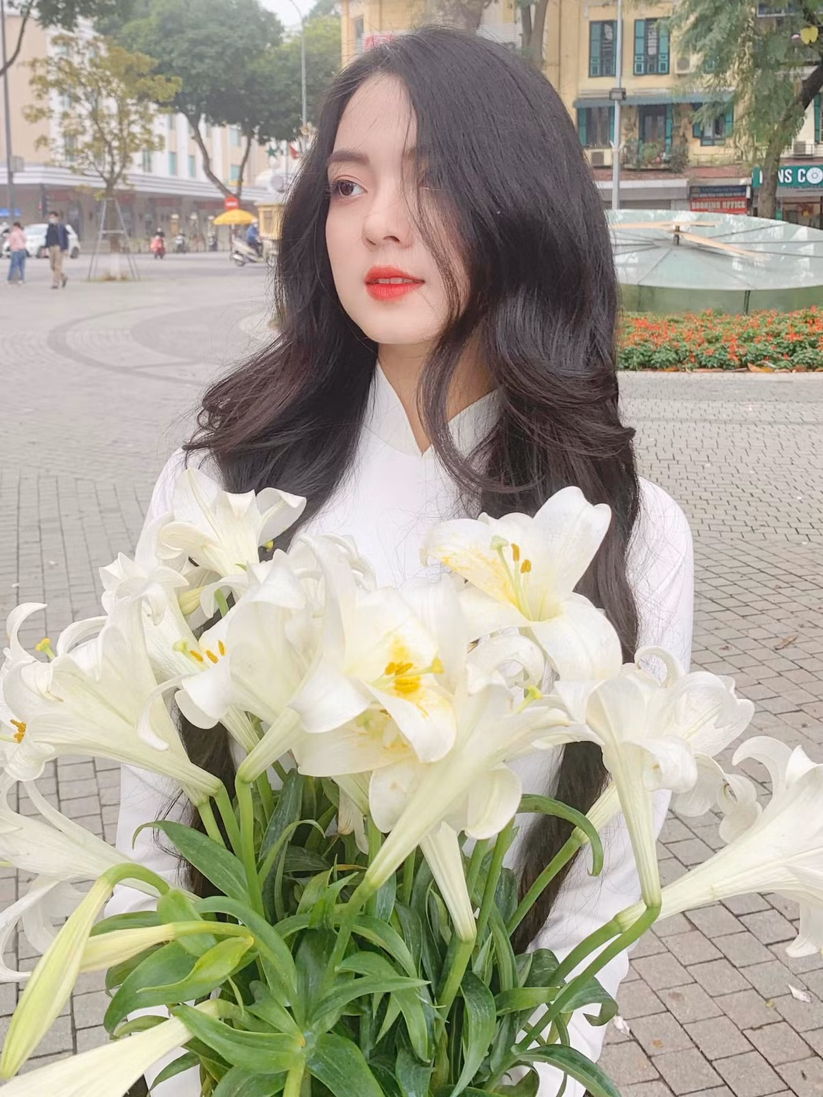 Trang Thảo cũng tiết lộ, hình tượng mà cô bạn yêu mến là hoa hậu H'Hen Niê và người mẫu, diễn viên Thanh Hằng, bởi sự đa tài, nỗ lực không ngừng nghỉ trong sự nghiệp của họ.