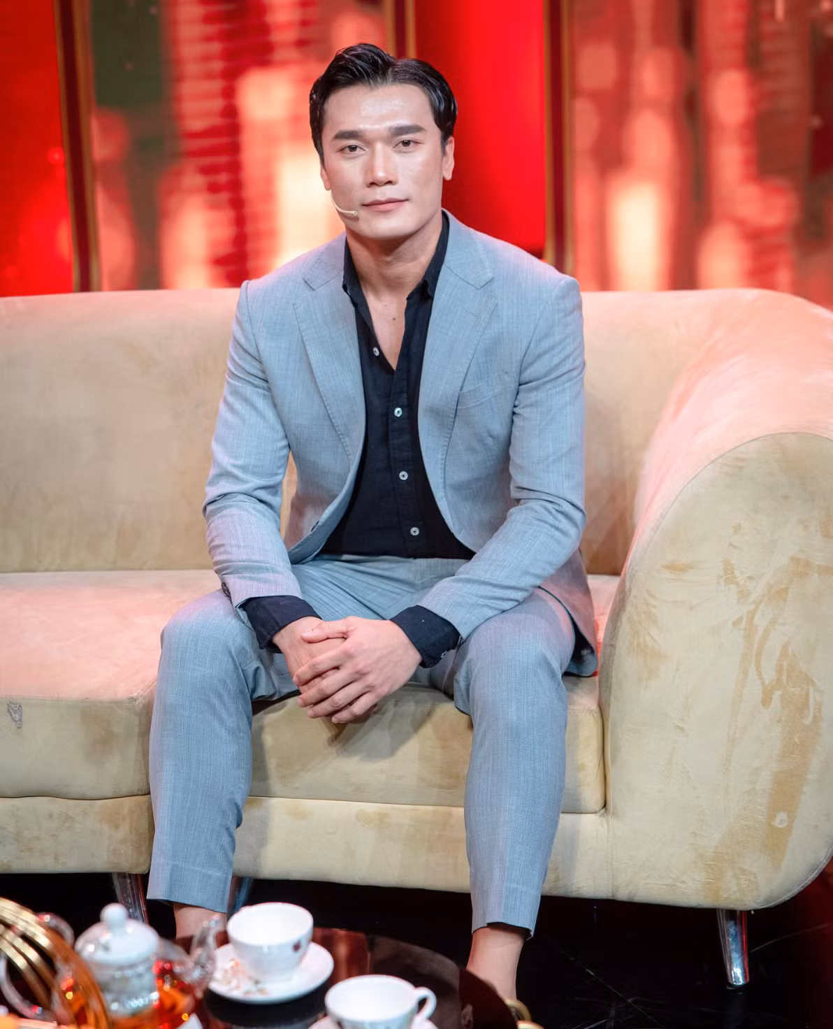 Ngoài việc kinh doanh, Bùi Tiến Dũng còn nhận lời làm quảng cáo, KOL cho nhiều nhãn hàng lớn như Shopee, Clear Men, Kido,...