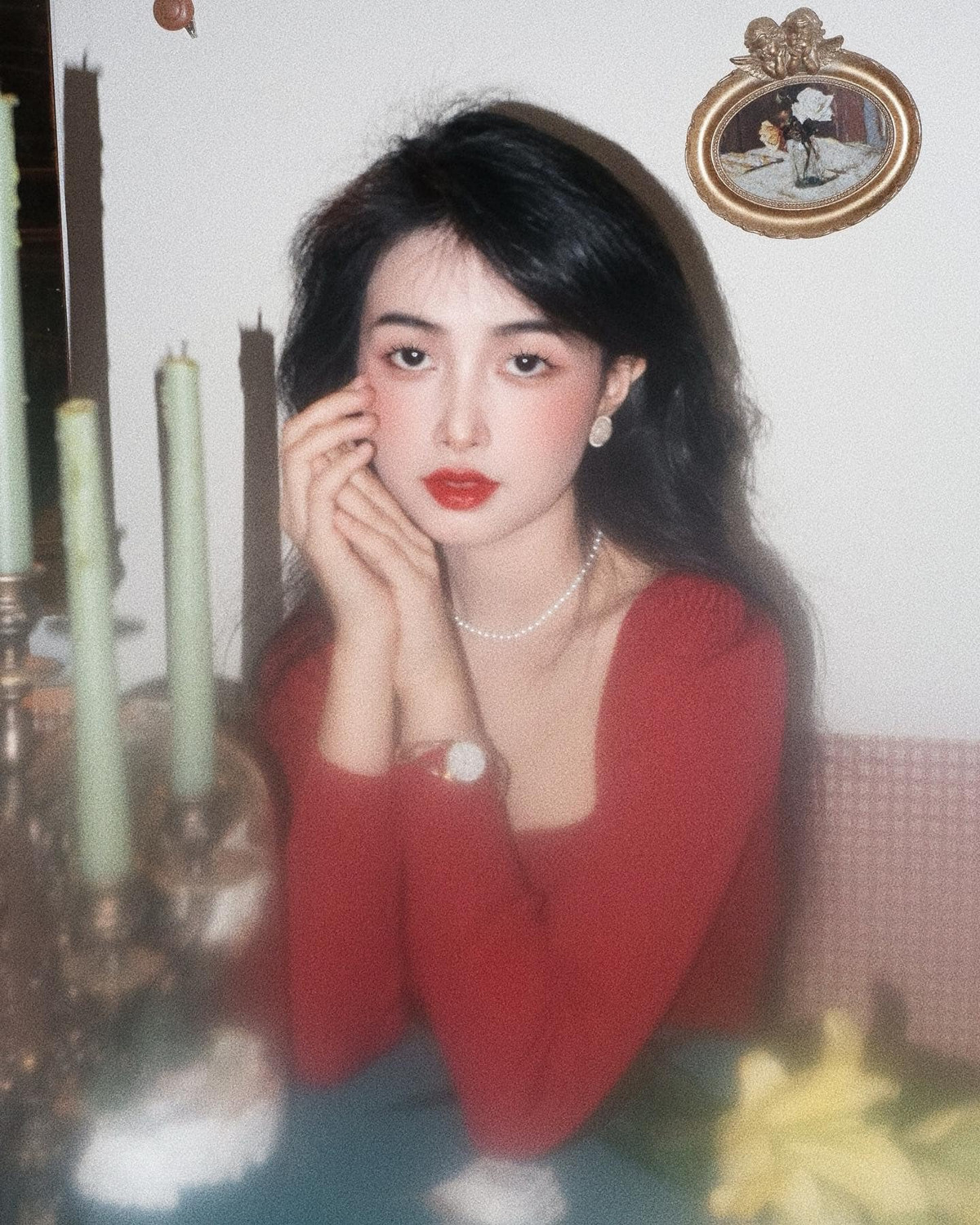 Trên MXH TikTok Mai Linh nổi lên với các clip quay về thập niên 80, 90 trên nền nhạc hoài cổ "đời em sẽ đẹp vì có anh…", đem người xem như trở về thời "ông bà anh".