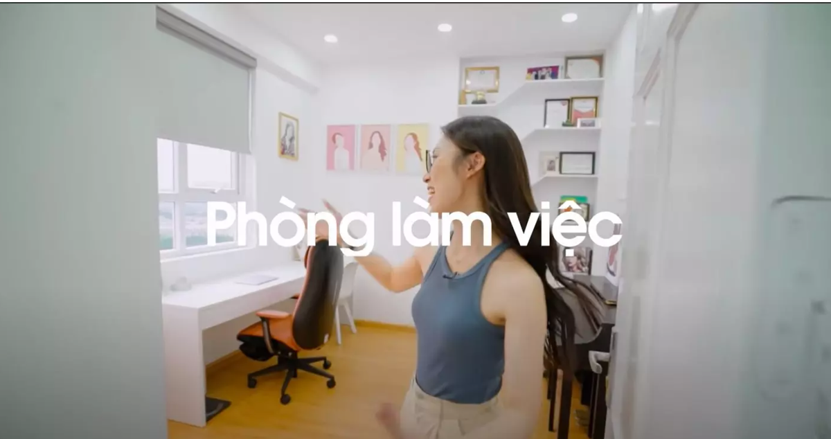 Dưới video người hâm mộ đều để lại lời chúc mừng Khánh Vy, đồng thời thể hiện sự ghen tị về tài năng kiếm tiền của nữ MC ở tuổi 23.