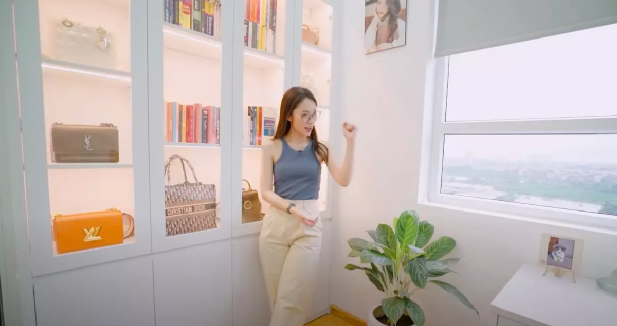 Bên cạnh nhan sắc xinh đẹp, khả năng ăn nói lưu loát thì Khánh Vy còn gây chú ý khi sở hữu khối tài sản "khủng".