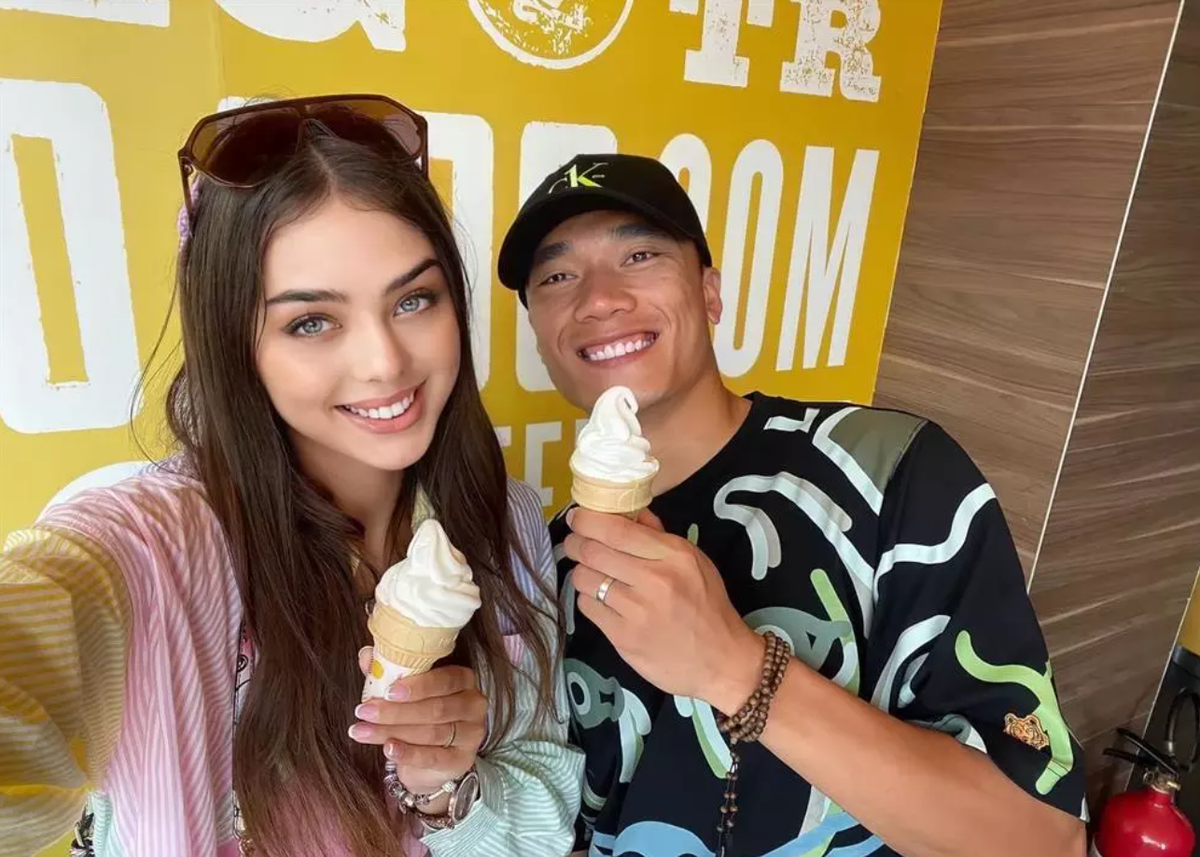 Đôi trẻ không ngại khoe những bức hình nóng bỏng mắt bên nửa kia. Thậm chí, còn có nhiều bằng chứng chỉ ra chuyện cả 2 sống chung nhà. Ảnh: Tổng hợp