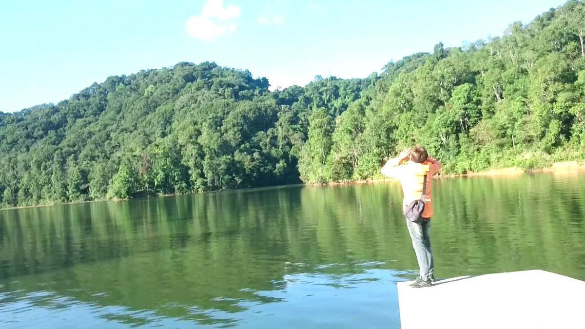 Check in Điện Biên Phủ phải ghé đến hồ Pá Khoang, đây là một thắng cảnh không thể bỏ lỡ khi đặt chân đến nơi đây.