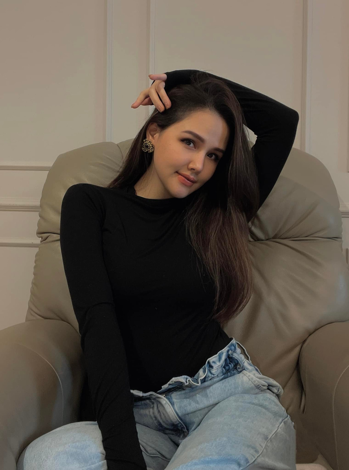 Dù đã "về chung một nhà" khá lâu nhưng Phanh Lee vẫn nhất quyết không để lộ bất kì bức ảnh nào rõ mặt ông xã trên mạng xã hội.