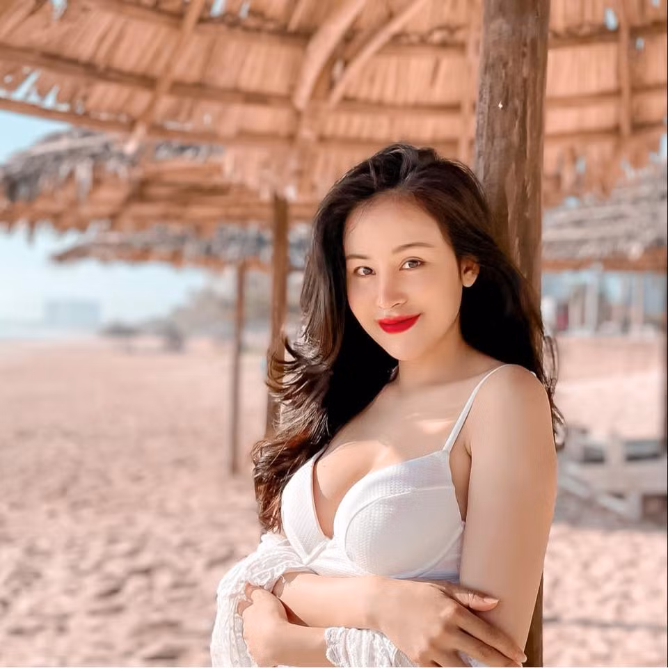 Người đẹp 29 tuổi cũng thừa nhận công việc kinh doanh và đầu tư bất động sản giúp cô có một nguồn thu tương đối tốt. Ảnh: FBNV