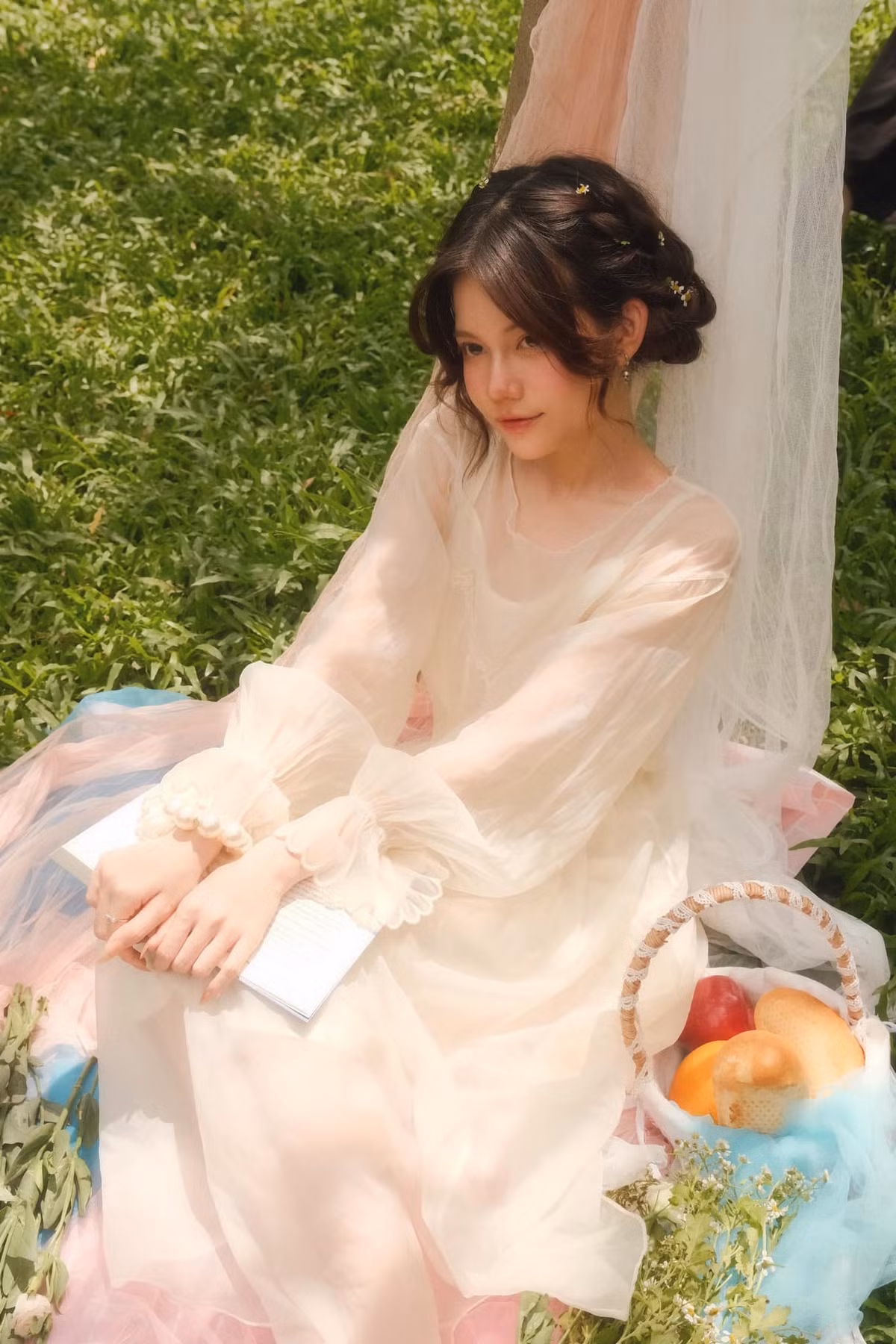 Sở hữu nhan sắc ngọt ngào cùng khuôn mặt baby, em gái streamer Linh Ngọc Đàm hiện là mẫu ảnh được nhiều nhãn hàng yêu thích.