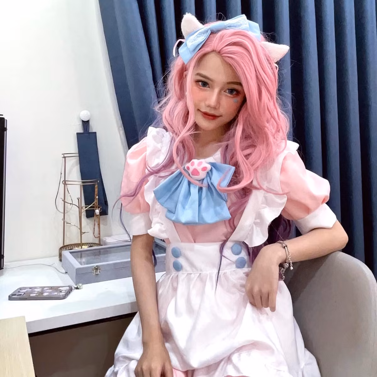 Sở hữu nét mặt rất giống với Linh Ngọc Đàm, nhiều người còn lầm tưởng họ là cặp chị em song sinh. Ảnh: FBNV