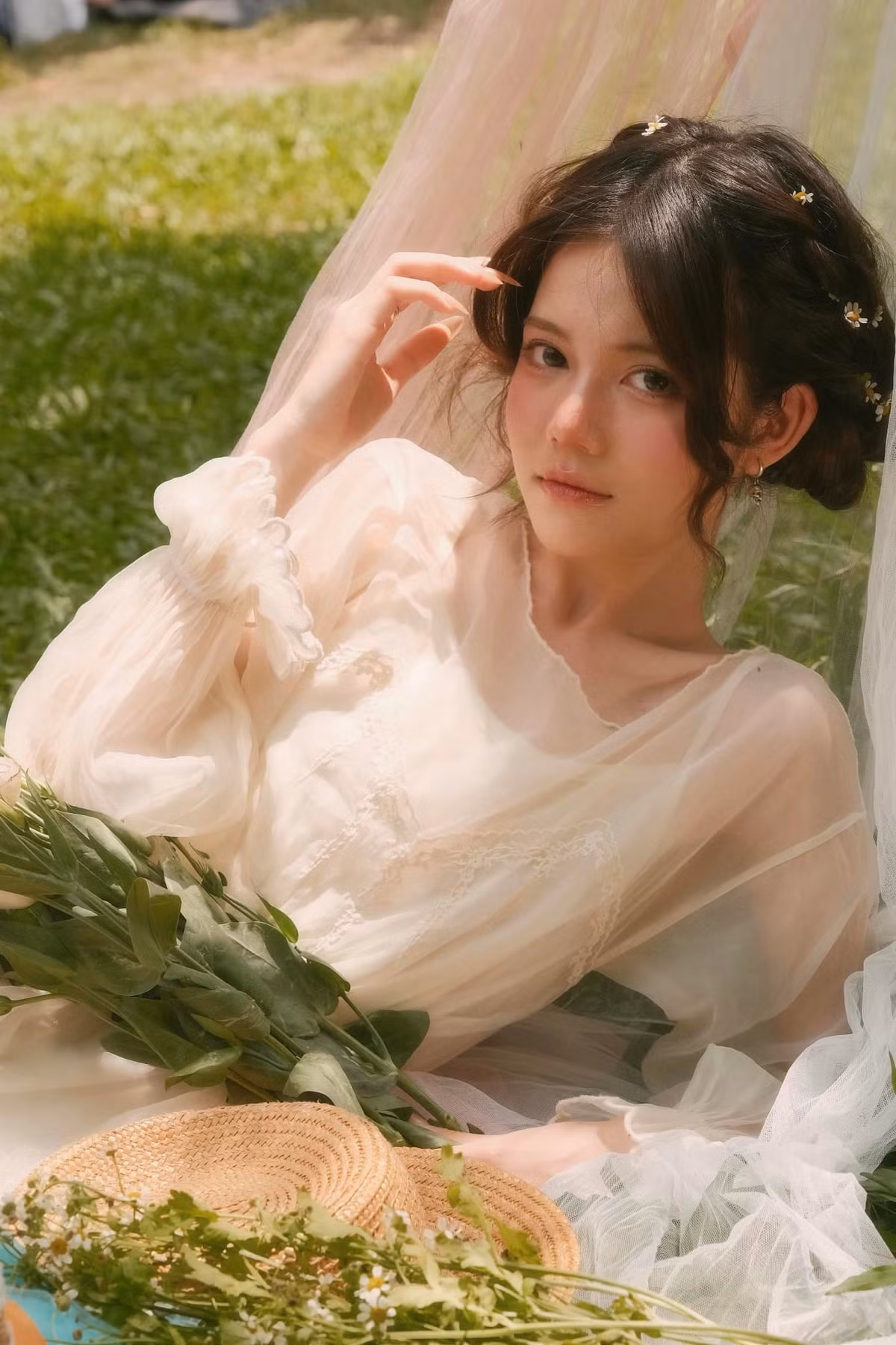 Khác với cô chị cực kỳ cá tính, Minh Ngọc lại hướng đến phong cách loli đáng yêu.