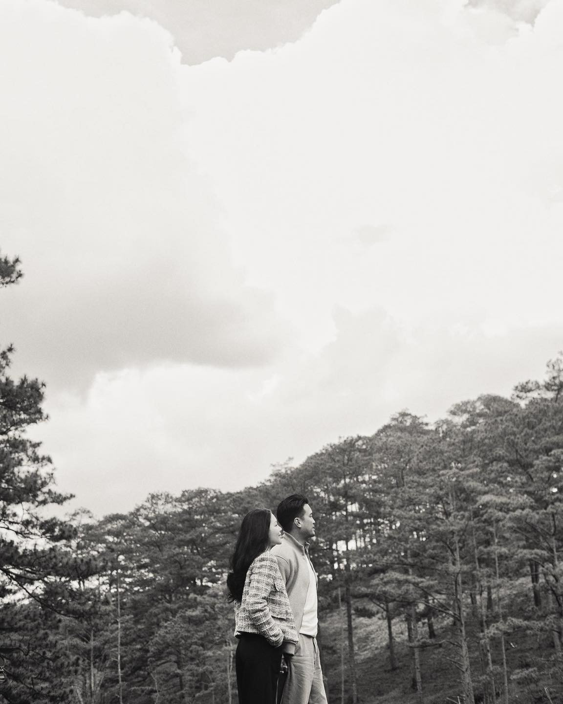 Những chia sẻ mới đây của Phillip Nguyễn được cho như lời thông báo tới mọi người về một đám cưới với Linh Rin sắp diễn ra.