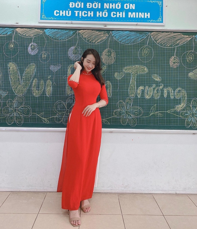 Hai cô giáo có vóc dáng đẹp mê hồn trên bục giảng nhờ gym Hai co giao co voc dang dep me hon tren buc giang nho gym