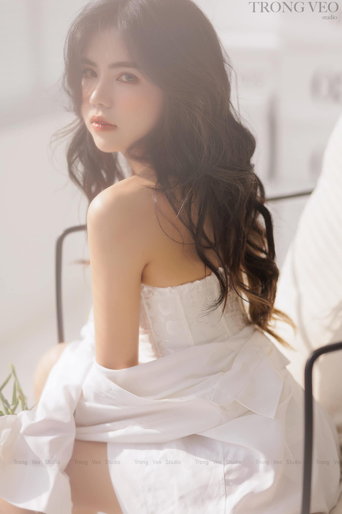 Cho đến thời điểm hiện tại, Mai Dora vẫn rất hút fan và ghi điểm với phong cách dẫn tự nhiên, nhanh nhẹn cùng với ngoại hình xinh đẹp và số đo 3 vòng chuẩn mực.