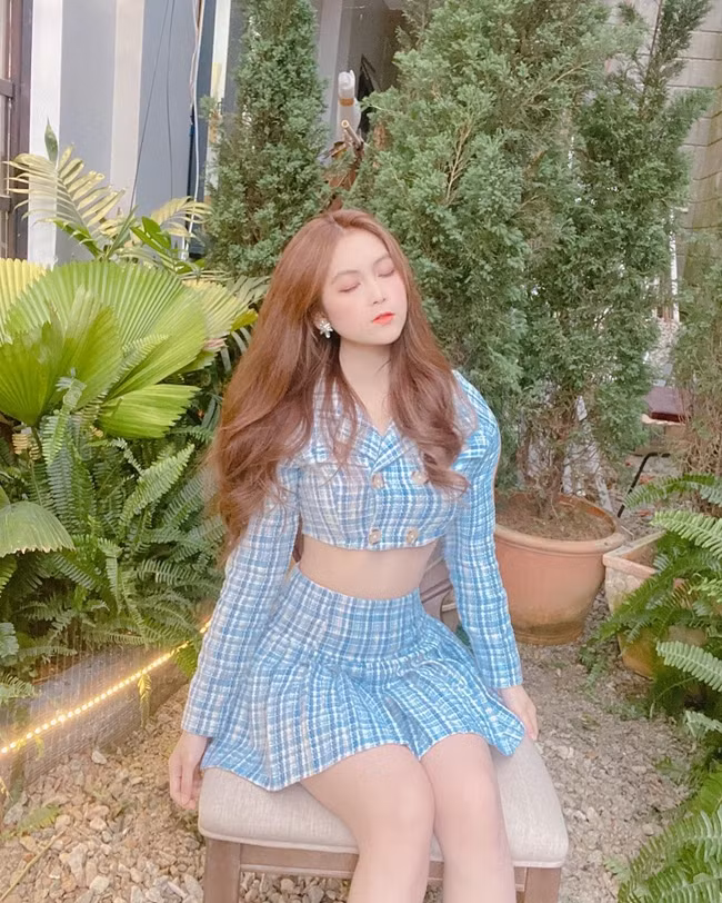 Theo đuổi hình ảnh quyến rũ nhưng hình ảnh của nàng hot girl này vẫn mang nhiều nét ngây thơ.