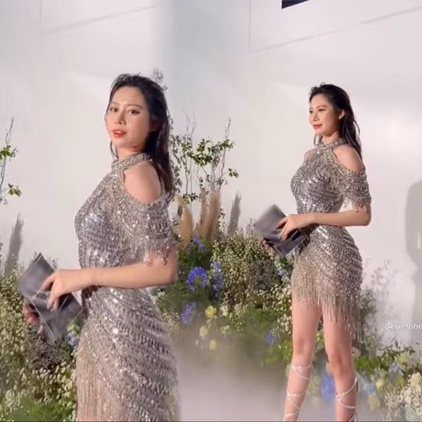 Trên tài khoản mạng xã hội TikTok mới đây, nữ TikToker gây chú ý khi đăng tải đoạn video clip mới ghi lại những hình ảnh xinh đẹp của mình ở một sự kiện.