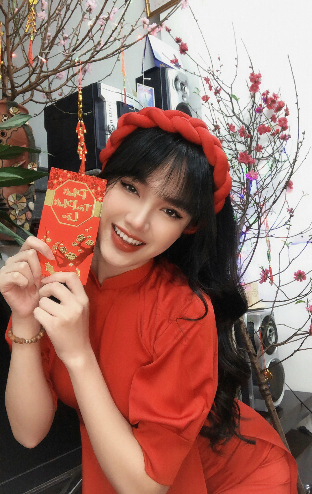 Trên kênh TikTok của mình, nàng WAG thường xuyên chia sẻ những khoảnh khắc ngọt ngào với bạn trai.