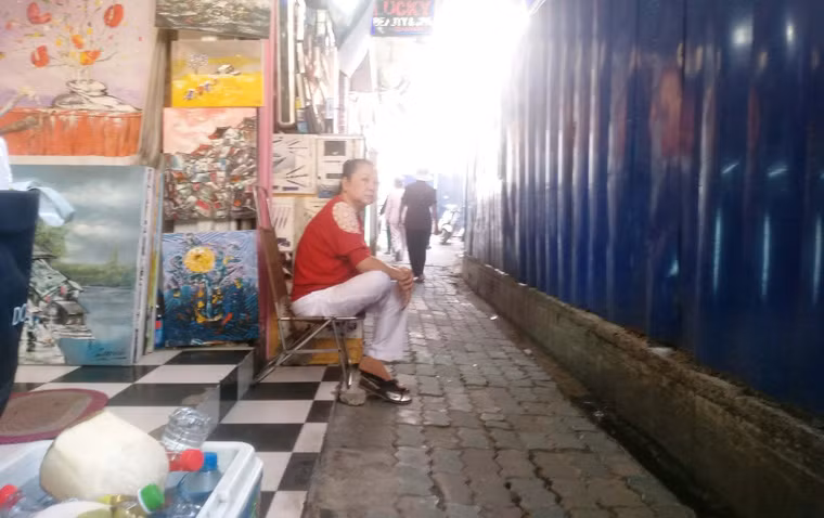 Vi sao dan tren “duong vang” Le Loi nhieu nam chua duoc don Giang sinh?-Hinh-6