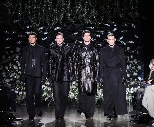 Kỳ quặc chuyện trọng nữ khinh nam trong làng mẫu thế giới - Hình 2 Ky quac chuyen trong nu khinh nam trong lang mau the gioi-Hinh-2