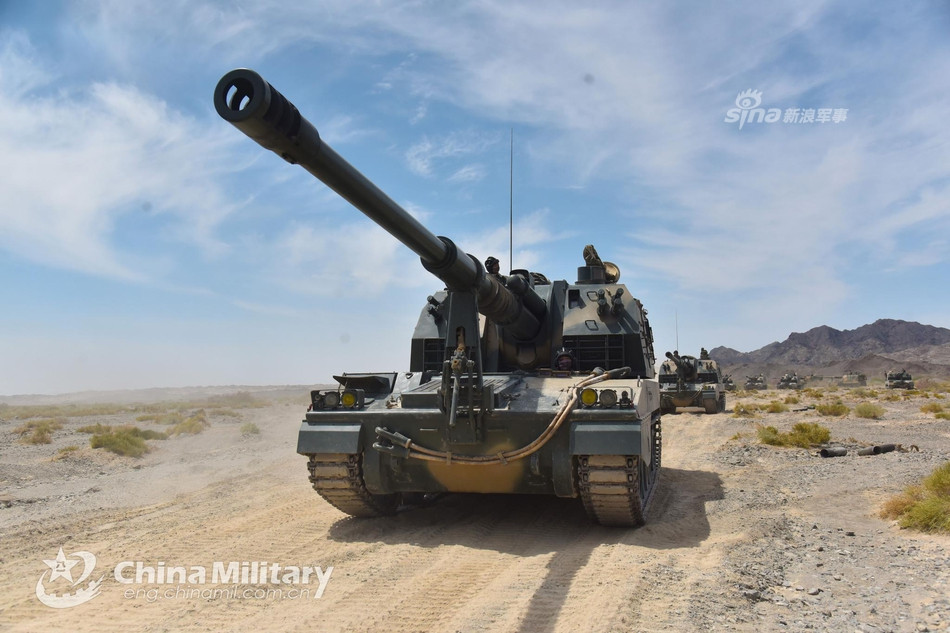 PLZ-05 có nòng pháo L52 - nghĩa là chiều dài nòng bằng 52 lần đường kính nòng pháo cho phép nó khai hoả được với tầm bắn xa hơn và độ chính xác cao hơn các loại pháo 155mm thông thường khác. Nguồn ảnh: Chinamilitary.