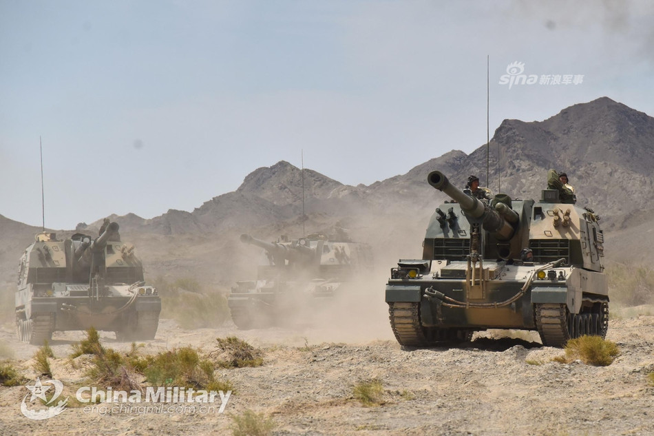 Một điểm đặc biệt trong thiết kế của PLZ-05 đó là nó sử dụng tháp pháo có phần khá tương đồng với pháo tự hành 2S19 Msta-S do Liên Xô sản xuất trước đây. Ngoài ra nhiều thông tin còn khẳng định, PLZ-05 đã nhái lại hoàn toàn hệ thống nạp đạn tự động của khẩu Msta-S. Nguồn ảnh: Chinamilitary.